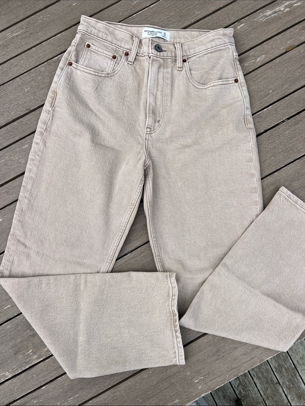 Abercrombie & Fitch Straight Leg Jeans in Light Cream